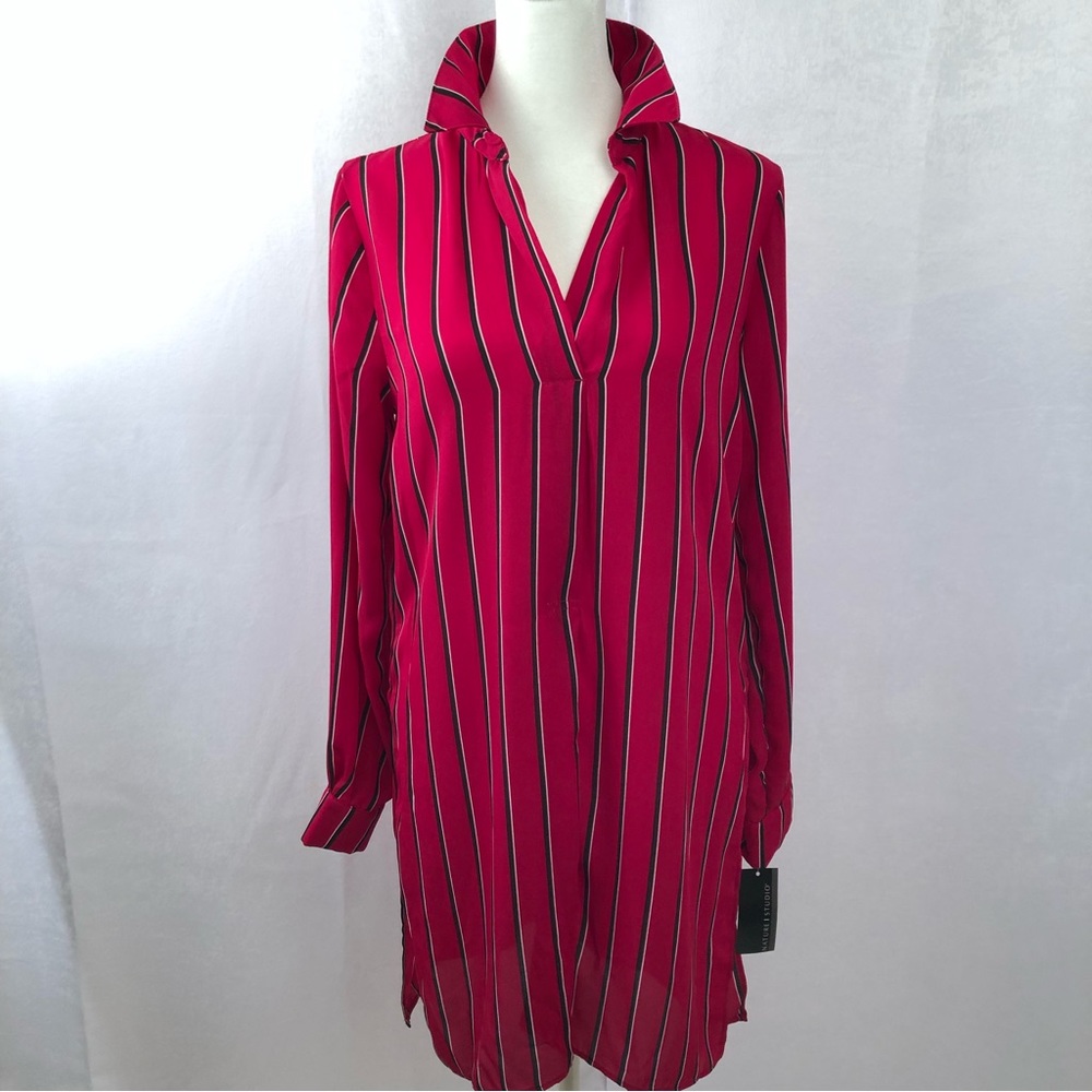 Signature Studio  NWT Women’s size small tunic wine with black & white stripes.